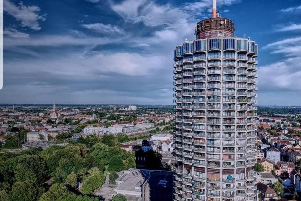 Suite-Xxi City View Hotelturm اوغسبورغ المظهر الخارجي الصورة