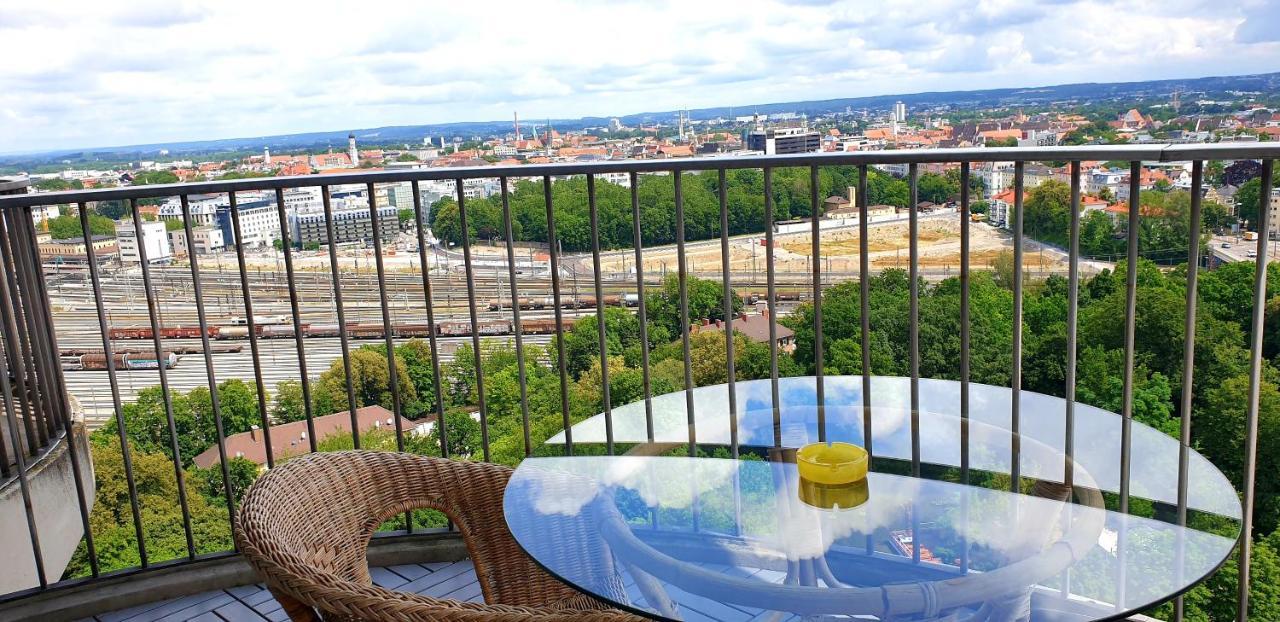 Suite-Xxi City View Hotelturm اوغسبورغ المظهر الخارجي الصورة