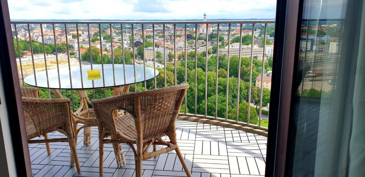 Suite-Xxi City View Hotelturm اوغسبورغ المظهر الخارجي الصورة