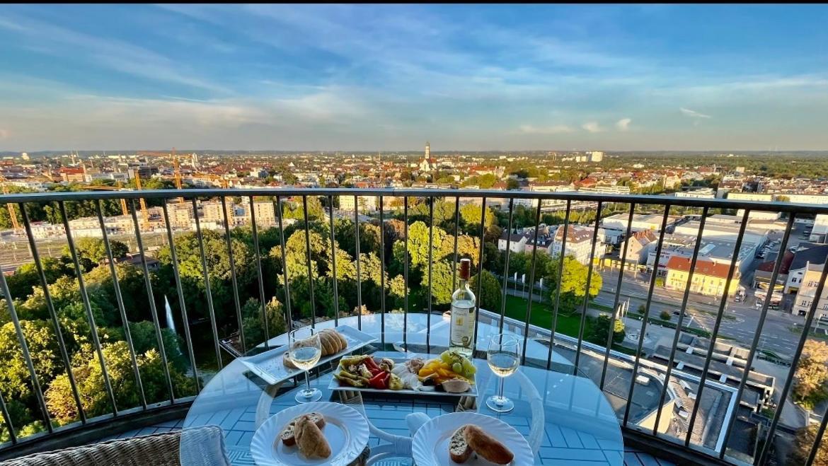 Suite-Xxi City View Hotelturm اوغسبورغ المظهر الخارجي الصورة